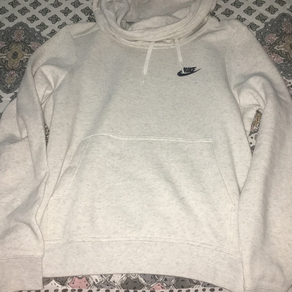 White Nike sweetheart